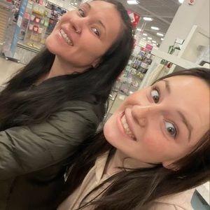 Meet your Posher, Alana